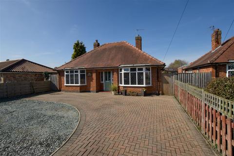 Usher Lane, Haxby, York, YO32 3JZ 4 bed detached bungalow for sale