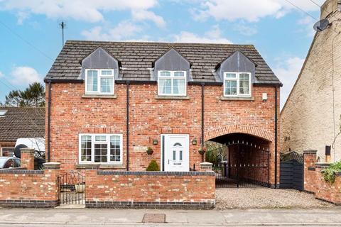 High Street, Hook DN14 5 bed detached house for sale