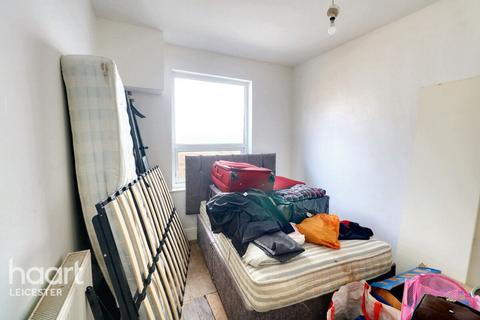 Huntingdon Road, Leicester 4 bed semi