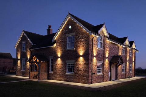 Woore Road, Buerton, Cheshire, CW3 5 bed detached house for sale