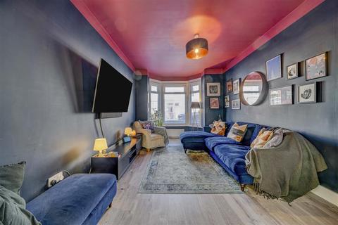 Queens Road, Portsmouth PO2 3 bed terraced house for sale