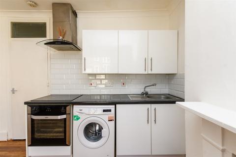 Parrock Street, Gravesend, Kent 1 bed ground floor flat for sale