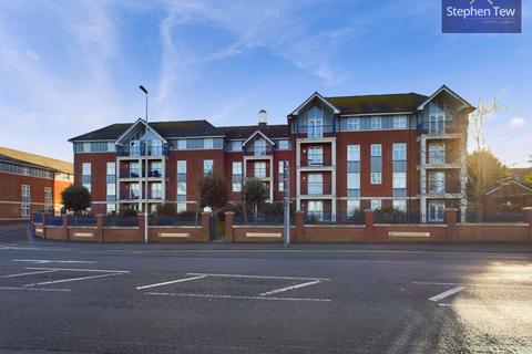 Newton Drive, Blackpool, FY3 2 bed ground floor flat for sale