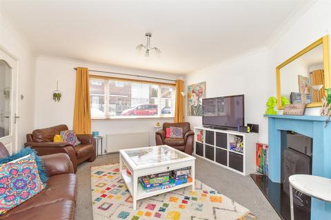 Orchard Grove, Waterlooville PO8 3 bed semi