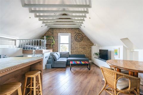 Streatham High Road, Streatham... 2 bed apartment for sale