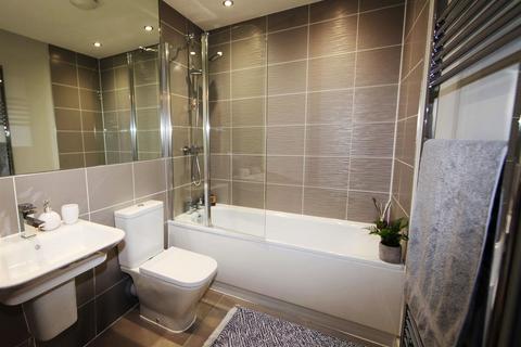 Vernon Court, Sutton Road... 2 bed flat for sale
