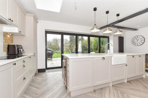 Island Road, Upstreet, Canterbury, Kent 3 bed semi