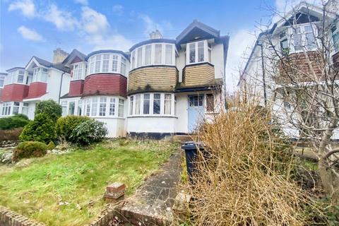 Oaks Road, Kenley, Surrey 3 bed semi