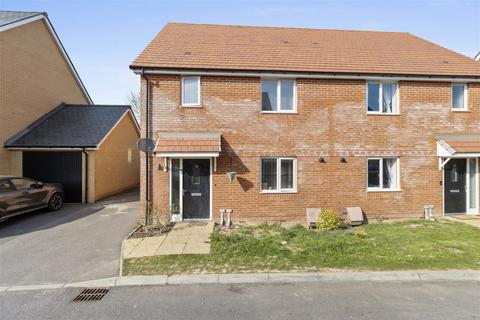 Tower Crescent, Hailsham 3 bed semi
