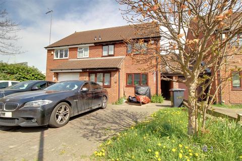 Lysons Avenue, Gloucester 3 bed semi