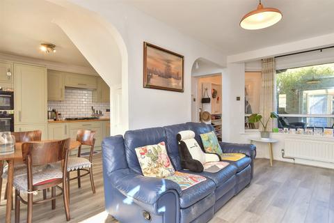 Morecambe Road, Brighton, East Sussex 2 bed semi