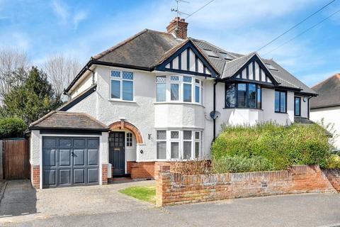 Widford Grove, Chelmsford CM2 3 bed semi
