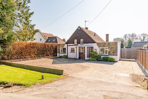 Gypsy Lane, Ware SG12 3 bed detached house for sale
