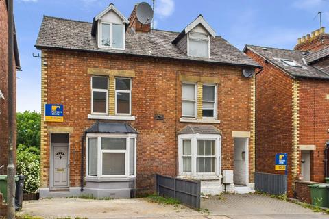 Bath Road, Stroud, Gloucestershire, GL5 4 bed semi