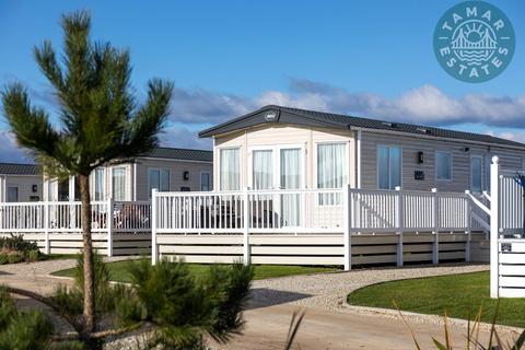 HOLIDAY HOME!! A LIFESTYLE INVESTMENT!! 2 bed detached house for sale