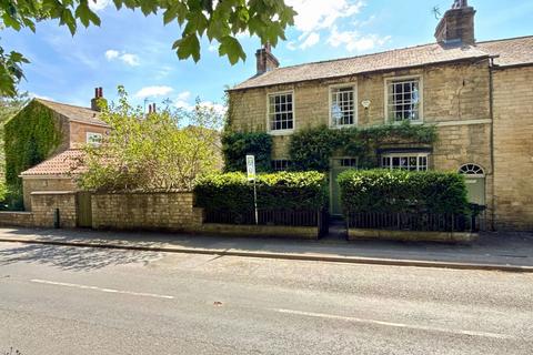 Boston Spa, High Street, LS23 4 bed semi