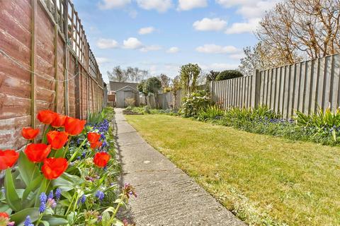 Cooling Road, Cliffe, Rochester, Kent 3 bed cottage for sale