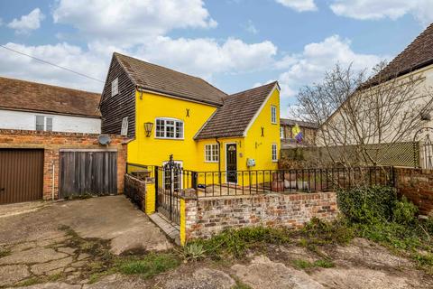 New Street, Ash, Canterbury, Kent, CT3 3 bed semi