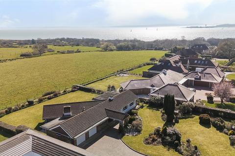 Cowes Lane, Southampton SO31 3 bed detached bungalow for sale