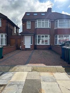 Cumbrian Gardens, London NW2 5 bed semi