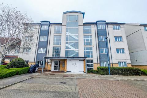 Fantail Close, Thamesmead, SE28 2 bed ground floor flat for sale