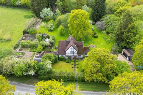 Green Lane, Outwood RH1 4 bed detached house for sale