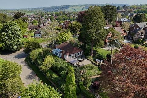 Knoll Road, Dorking, Surrey, RH4 3 bed bungalow for sale