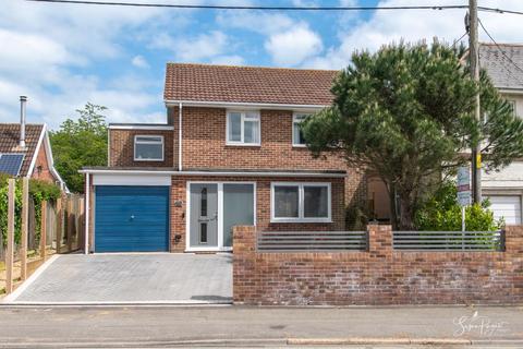 Place Road, Cowes 4 bed detached house for sale