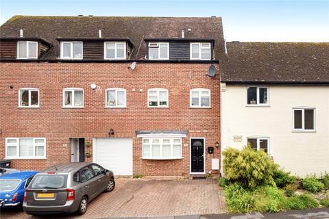 Crawford Place, Newbury, Berkshire, RG14 6 bed terraced house for sale