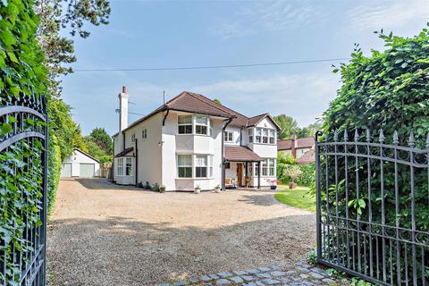 Briardale Road, Willaston, Cheshire... 4 bed detached house for sale