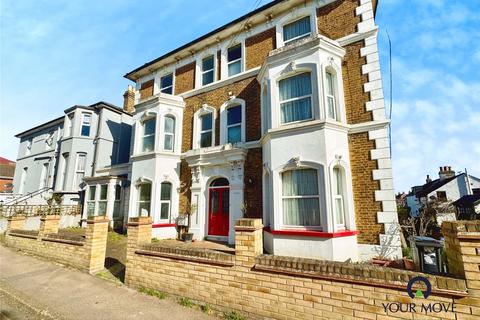 The Vale, Kent CT10 4 bed semi