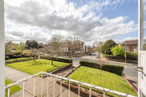 Radcliffe Square, Putney, London, SW15 2 bed maisonette for sale