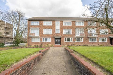 Radcliffe Square, Putney, London, SW15 2 bed maisonette for sale