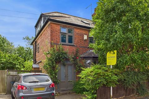 Vernon Avenue, Carlton, Nottingham 4 bed semi