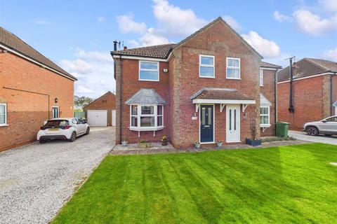 31 Parklands, Beeford, Driffield... 3 bed semi