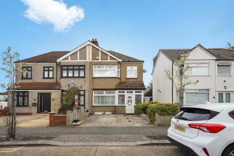 Romford RM6 3 bed semi