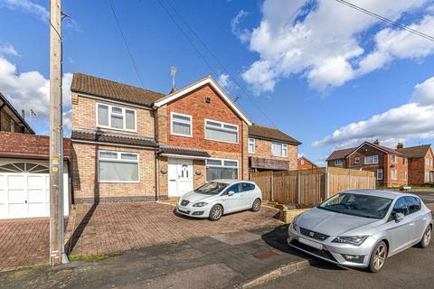 Birstall LE4 5 bed semi