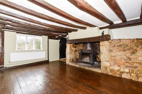 Lower Road, East Farleigh, Maidstone... 2 bed semi