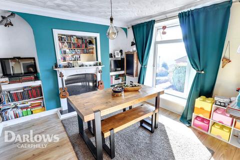 Kings Hill, Hengoed 3 bed semi