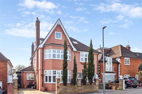 Ellerton Road, London, SW18 6 bed detached house for sale