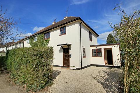 Nunfield, Chipperfield 3 bed semi