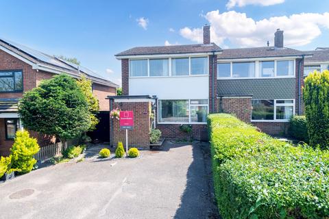 Garden Walk, Royston SG8 3 bed end of terrace house for sale