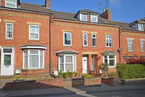 Wellington Road, Raunds 4 bed terraced house for sale