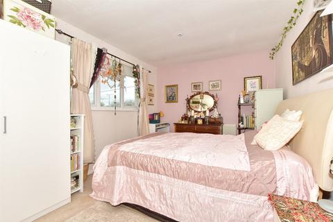Stonebridge Way, Faversham, Kent 4 bed terraced house for sale