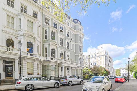 Cornwall Gardens, South Kensington... 2 bed flat for sale