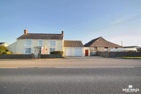 Blaenporth, Cardigan 5 bed property with land for sale