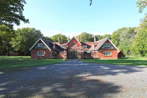 Foxhunt Green Waldron, East Sussex, TN21 12 bed detached house for sale