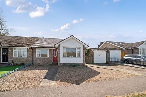 Loring Road, Sharnbrook 3 bed semi