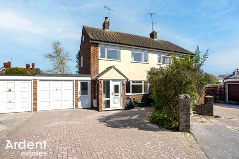 Granger Avenue, Maldon 3 bed semi