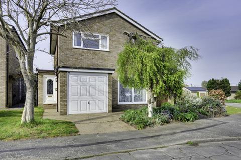 Meadowlands, Ipswich IP10 4 bed detached house for sale